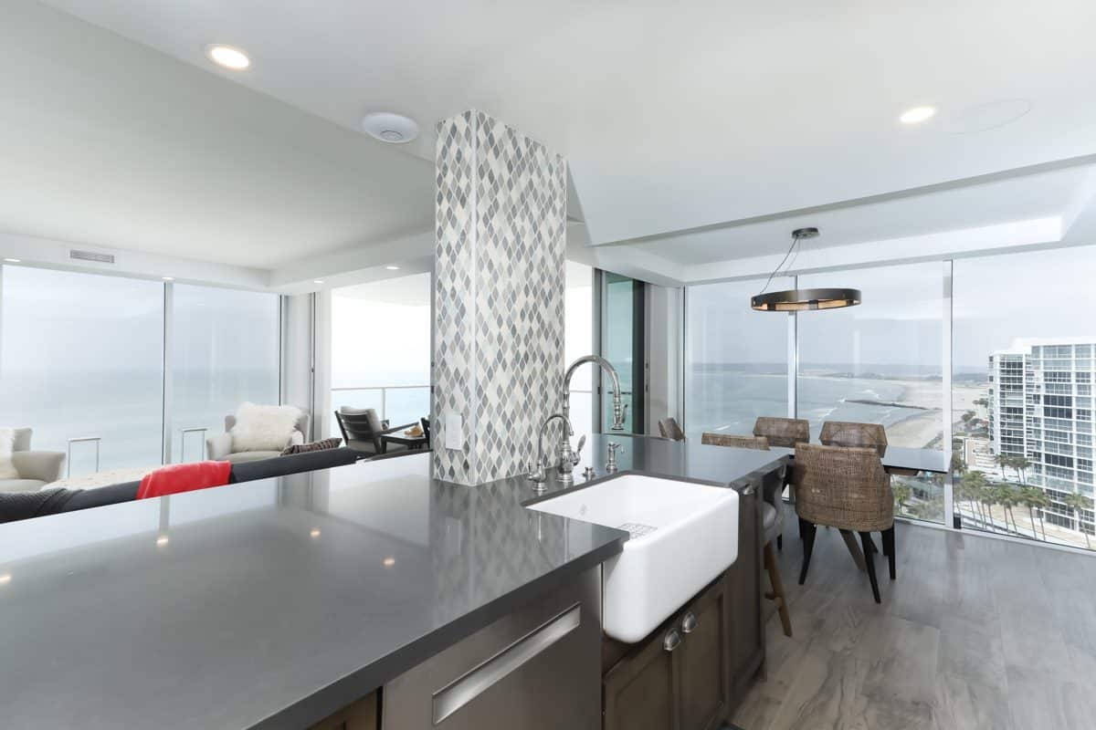 fetured location image